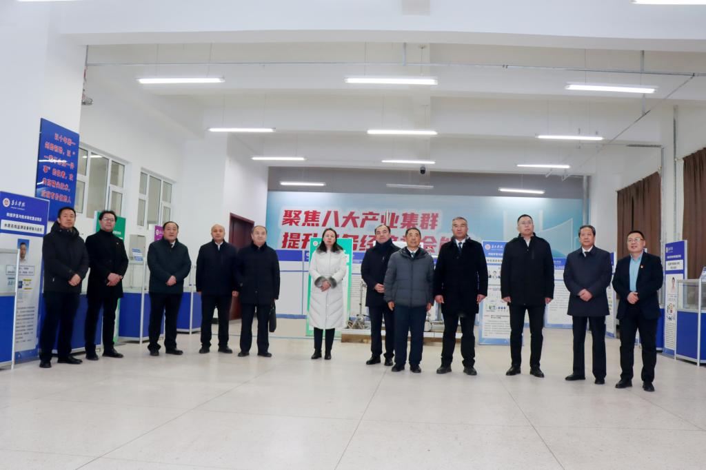 昌吉学院隆重举行新疆低阶煤高值化绿色利用重点实验室揭牌仪式