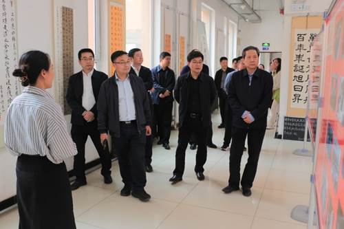 说明: https://www.cjc.edu.cn/__local/0/26/1C/1A0B8213C018BE8225C701800A9_A73D4C56_1DB19.jpg